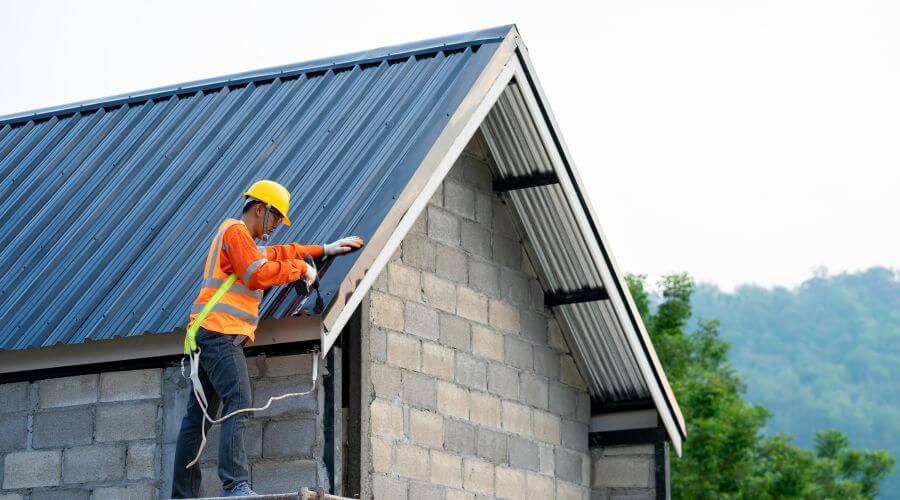 Professional Flat Roofing Installation in Tanner, AL